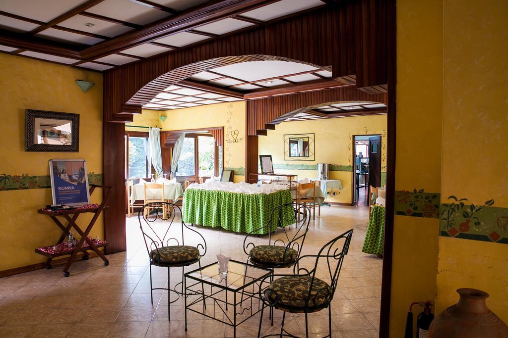 Gorillas City Centre Hotel Kigali Esterno foto