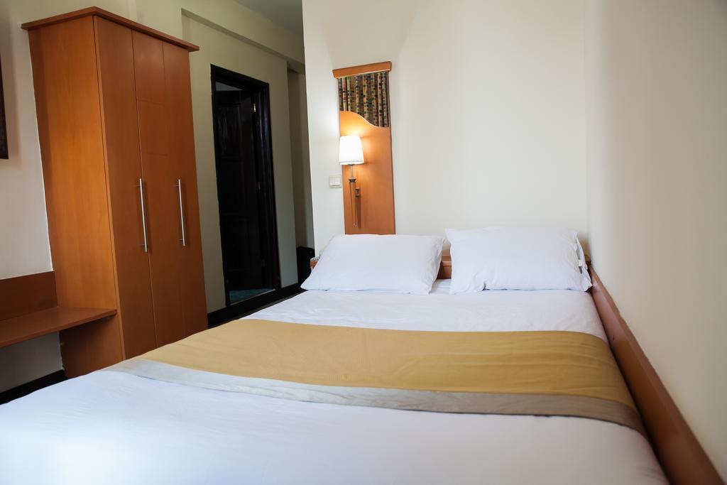 Gorillas City Centre Hotel Kigali Esterno foto